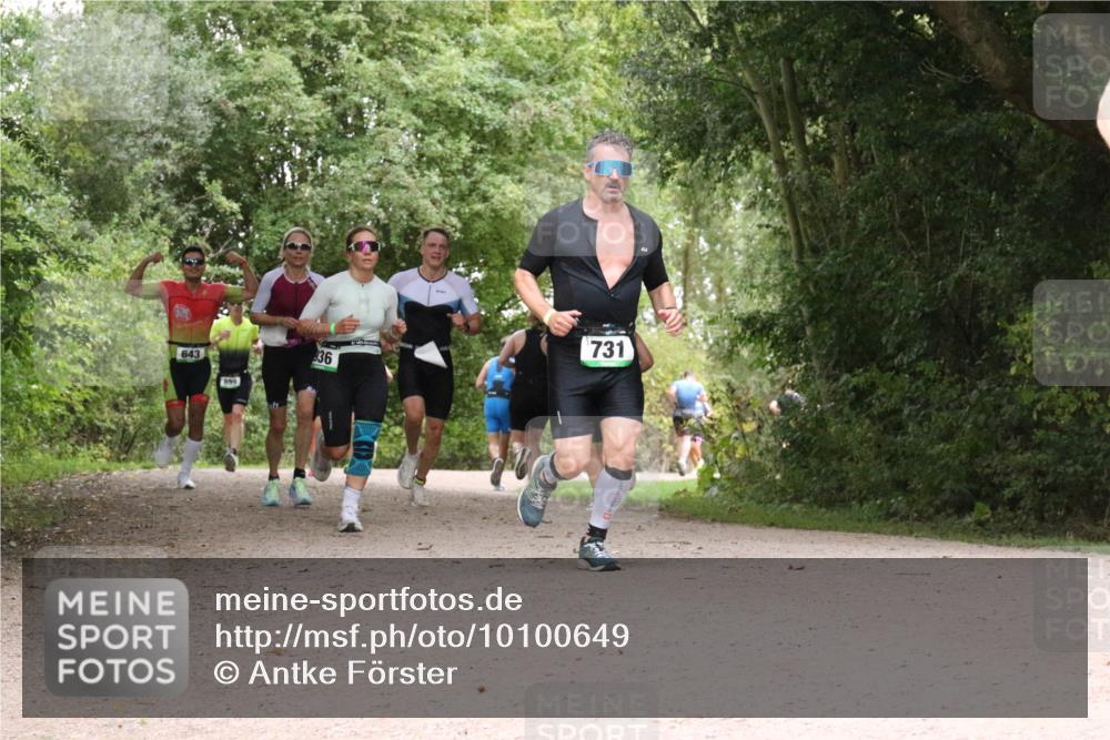 30.08.2026 - Elbe Triathlon Hamburg Antke Förster http://msf.ph/oto/10100649 30.08.2026 11:11:15 Laufen 643, 599, 36, 731 meine-sportfotos.de
