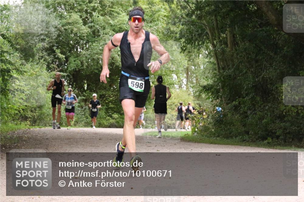30.08.2026 - Elbe Triathlon Hamburg Antke Förster http://msf.ph/oto/10100671 30.08.2026 11:11:24 Laufen 598 meine-sportfotos.de
