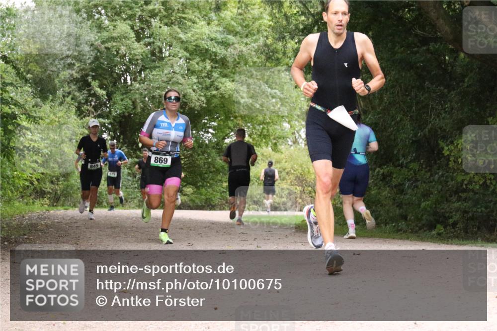 30.08.2026 - Elbe Triathlon Hamburg Antke Förster http://msf.ph/oto/10100675 30.08.2026 11:11:29 Laufen 845, 679, 869 meine-sportfotos.de