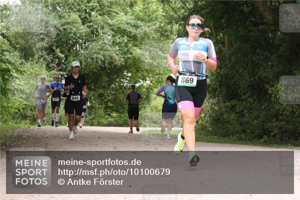30.08.2026 - Elbe Triathlon Hamburg Antke Förster http://msf.ph/oto/10100679 30.08.2026 11:11:31 Laufen 679, 845, 869 meine-sportfotos.de