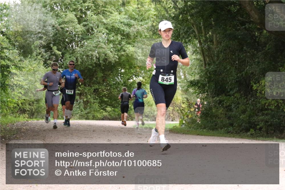 30.08.2026 - Elbe Triathlon Hamburg Antke Förster http://msf.ph/oto/10100685 30.08.2026 11:11:34 Laufen 845, 871, 679 meine-sportfotos.de