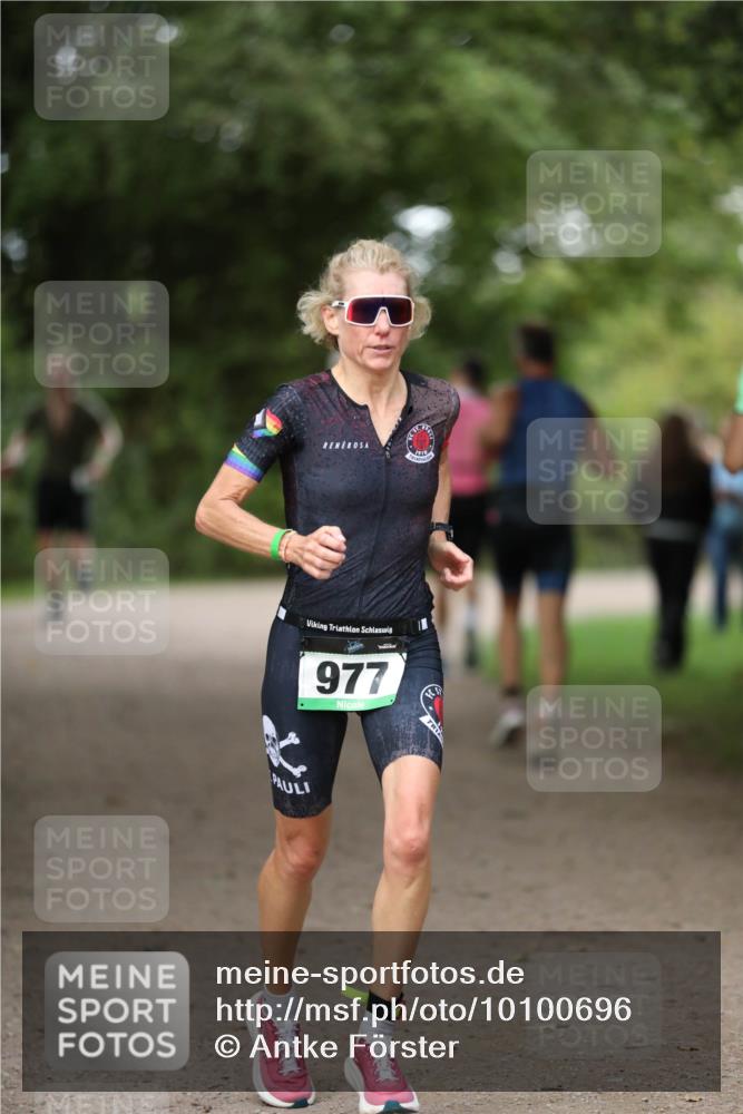 30.08.2026 - Elbe Triathlon Hamburg Antke Förster http://msf.ph/oto/10100696 30.08.2026 11:08:18 Laufen 977 meine-sportfotos.de