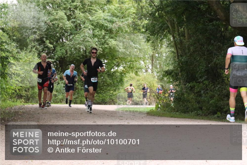 30.08.2026 - Elbe Triathlon Hamburg Antke Förster http://msf.ph/oto/10100701 30.08.2026 11:11:49 Laufen 710, 1030 meine-sportfotos.de