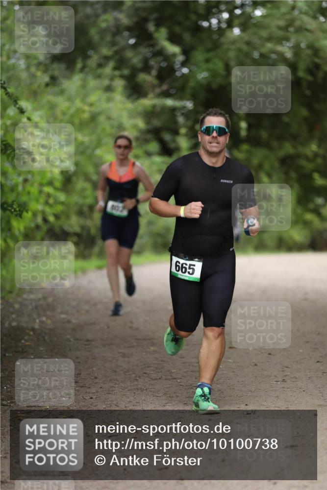 30.08.2026 - Elbe Triathlon Hamburg Antke Förster http://msf.ph/oto/10100738 30.08.2026 11:08:48 Laufen 807, 665 meine-sportfotos.de