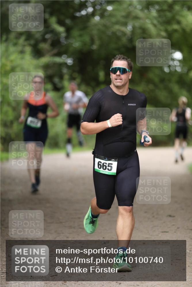 30.08.2026 - Elbe Triathlon Hamburg Antke Förster http://msf.ph/oto/10100740 30.08.2026 11:08:48 Laufen 665 meine-sportfotos.de