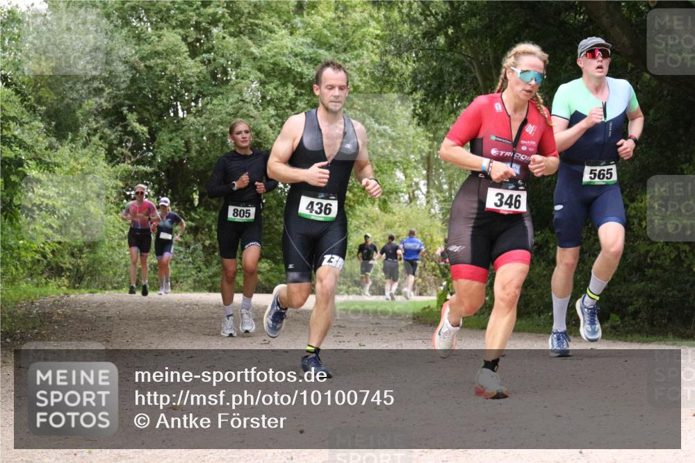 30.08.2026 - Elbe Triathlon Hamburg Antke Förster http://msf.ph/oto/10100745 30.08.2026 11:12:14 Laufen 436, 805, 346, 565 meine-sportfotos.de