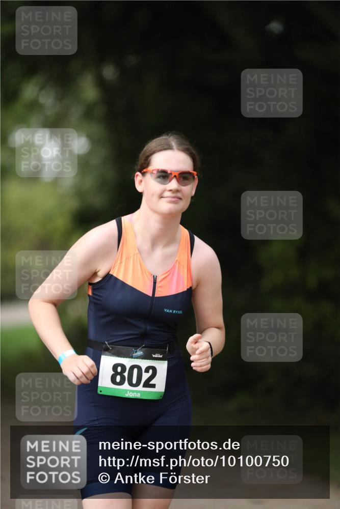 30.08.2026 - Elbe Triathlon Hamburg Antke Förster http://msf.ph/oto/10100750 30.08.2026 11:08:53 Laufen 802 meine-sportfotos.de