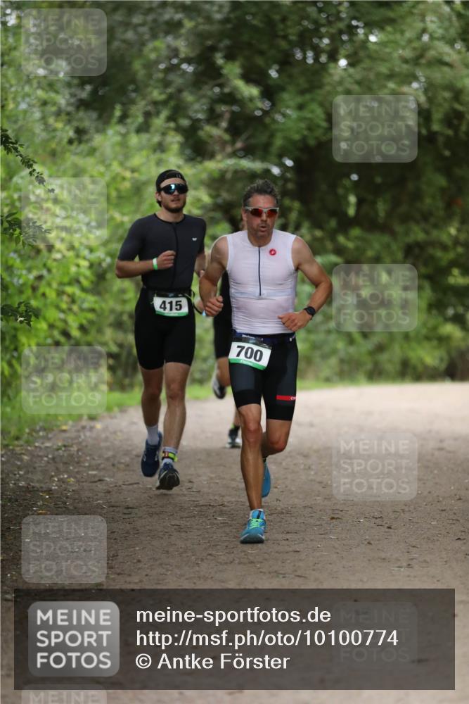30.08.2026 - Elbe Triathlon Hamburg Antke Förster http://msf.ph/oto/10100774 30.08.2026 11:09:24 Laufen 415, 700 meine-sportfotos.de
