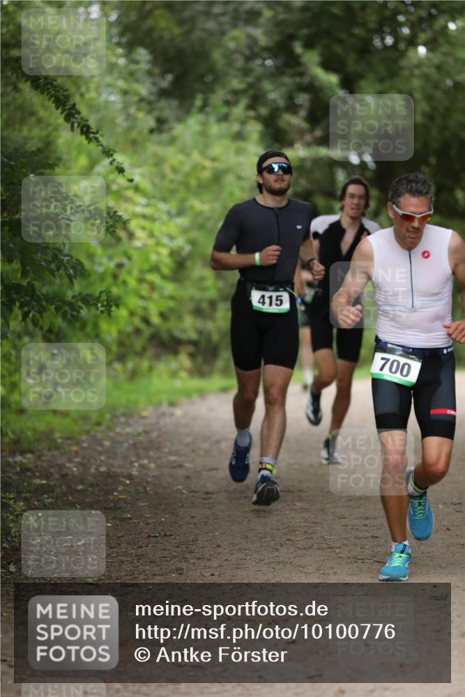 30.08.2026 - Elbe Triathlon Hamburg Antke Förster http://msf.ph/oto/10100776 30.08.2026 11:09:24 Laufen 415, 700 meine-sportfotos.de