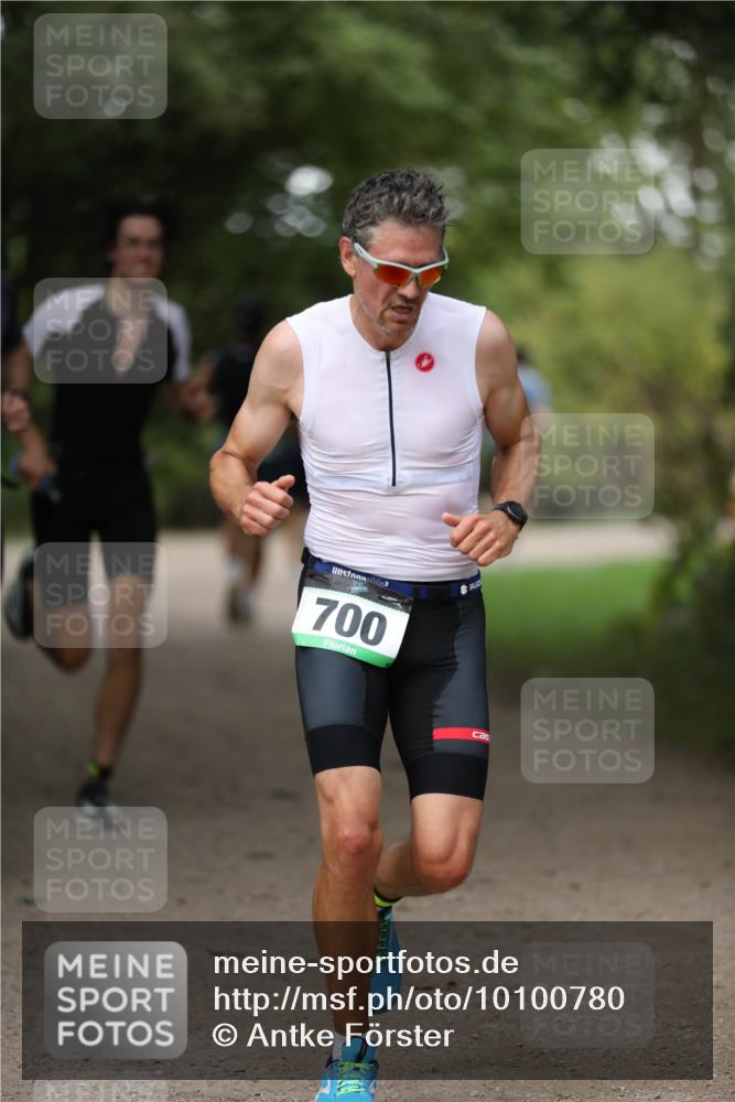 30.08.2026 - Elbe Triathlon Hamburg Antke Förster http://msf.ph/oto/10100780 30.08.2026 11:09:26 Laufen 20, 3, 700 meine-sportfotos.de