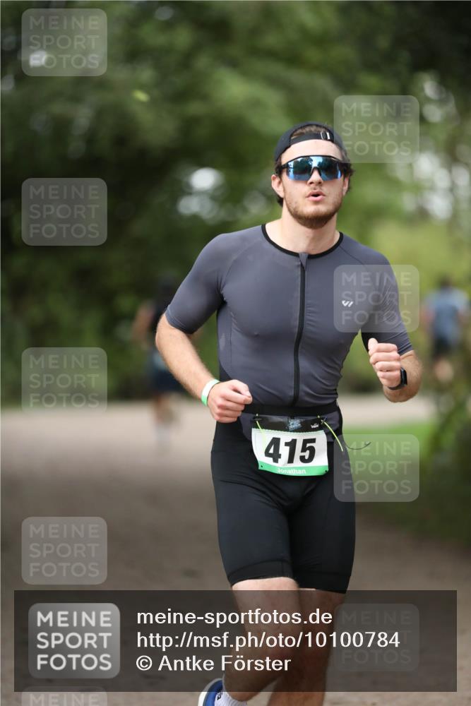30.08.2026 - Elbe Triathlon Hamburg Antke Förster http://msf.ph/oto/10100784 30.08.2026 11:09:28 Laufen 415 meine-sportfotos.de