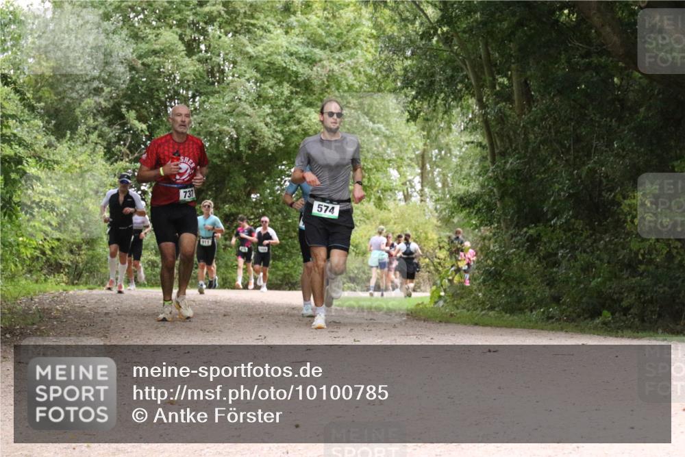 30.08.2026 - Elbe Triathlon Hamburg Antke Förster http://msf.ph/oto/10100785 30.08.2026 11:12:39 Laufen 737, 911, 574 meine-sportfotos.de