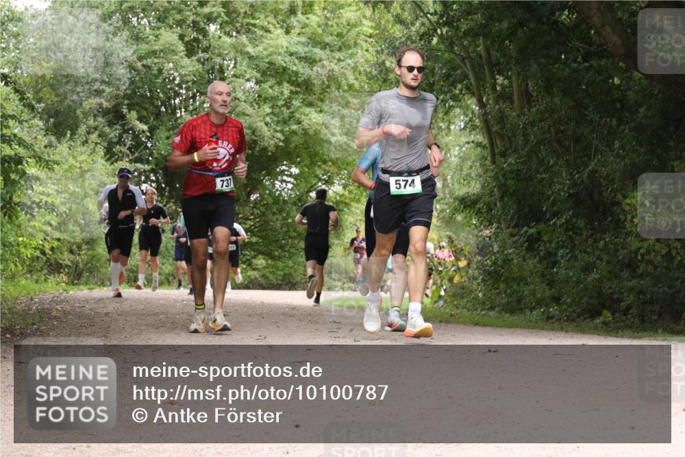 30.08.2026 - Elbe Triathlon Hamburg Antke Förster http://msf.ph/oto/10100787 30.08.2026 11:12:40 Laufen 737, 574 meine-sportfotos.de