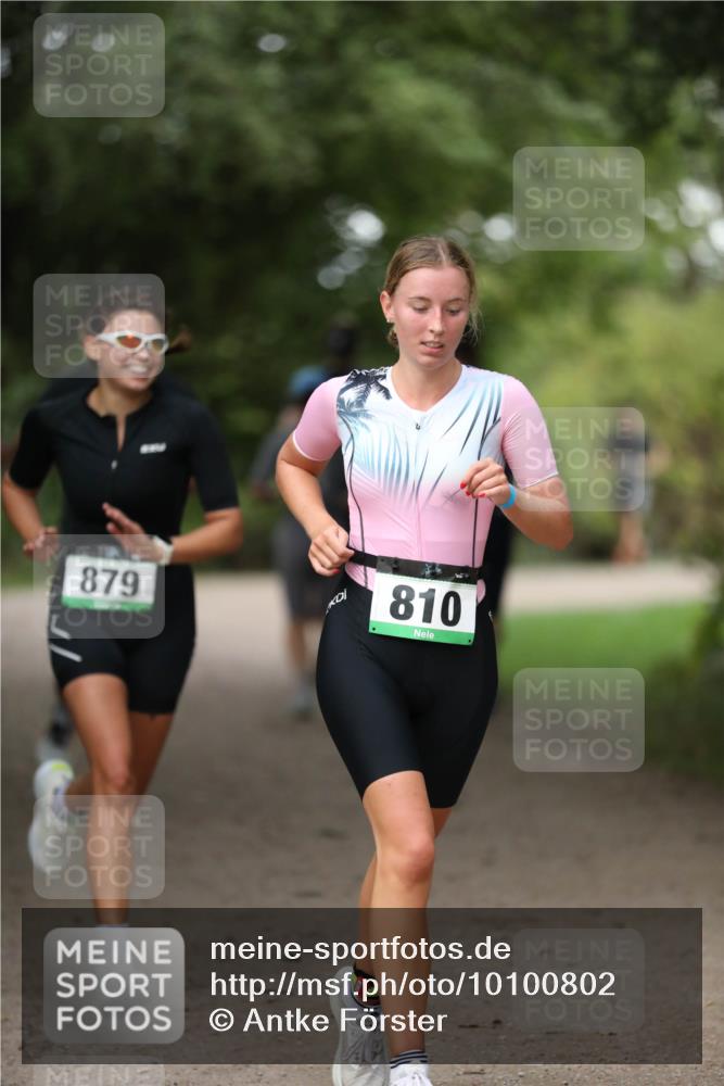 30.08.2026 - Elbe Triathlon Hamburg Antke Förster http://msf.ph/oto/10100802 30.08.2026 11:09:48 Laufen 879, 810 meine-sportfotos.de