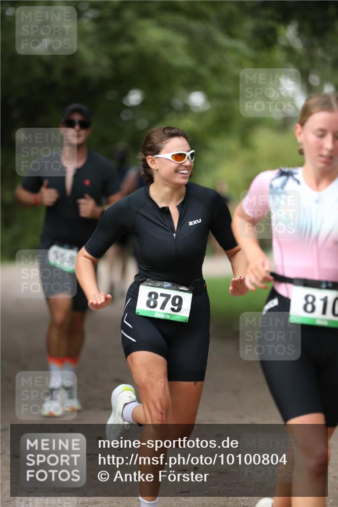 30.08.2026 - Elbe Triathlon Hamburg Antke Förster http://msf.ph/oto/10100804 30.08.2026 11:09:48 Laufen 558, 879, 2, 810 meine-sportfotos.de