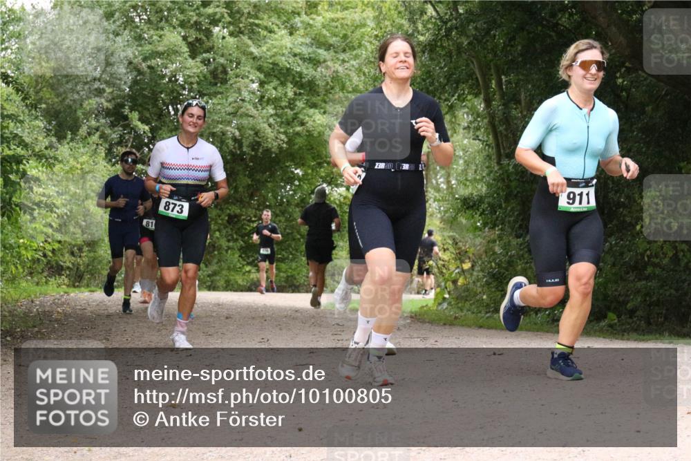 30.08.2026 - Elbe Triathlon Hamburg Antke Förster http://msf.ph/oto/10100805 30.08.2026 11:12:48 Laufen 81, 873, 911 meine-sportfotos.de