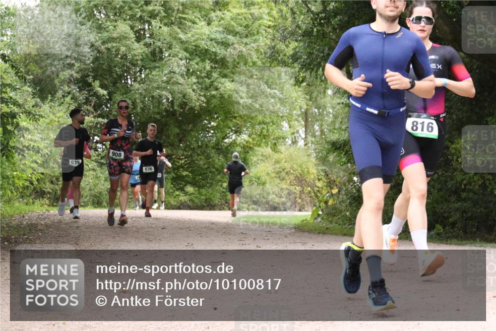 30.08.2026 - Elbe Triathlon Hamburg Antke Förster http://msf.ph/oto/10100817 30.08.2026 11:12:52 Laufen 639, 908, 636, 816 meine-sportfotos.de