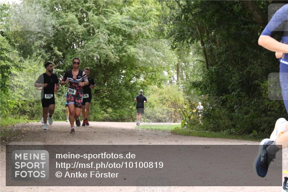 30.08.2026 - Elbe Triathlon Hamburg Antke Förster http://msf.ph/oto/10100819 30.08.2026 11:12:53 Laufen 908, 639, 636 meine-sportfotos.de