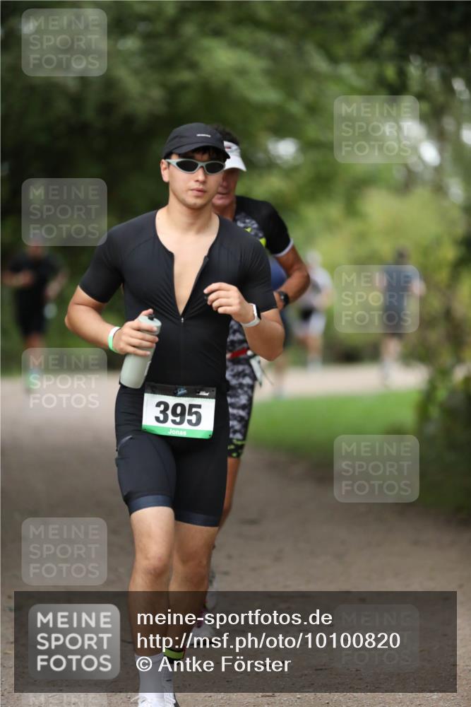30.08.2026 - Elbe Triathlon Hamburg Antke Förster http://msf.ph/oto/10100820 30.08.2026 11:09:55 Laufen 395 meine-sportfotos.de