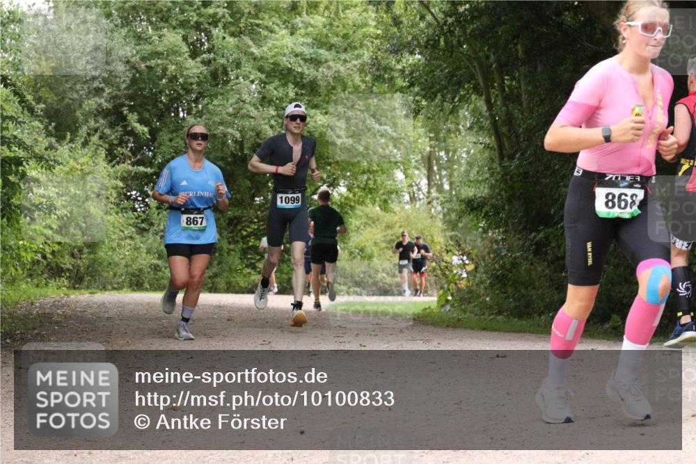 30.08.2026 - Elbe Triathlon Hamburg Antke Förster http://msf.ph/oto/10100833 30.08.2026 11:13:00 Laufen 867, 1099, 86 meine-sportfotos.de