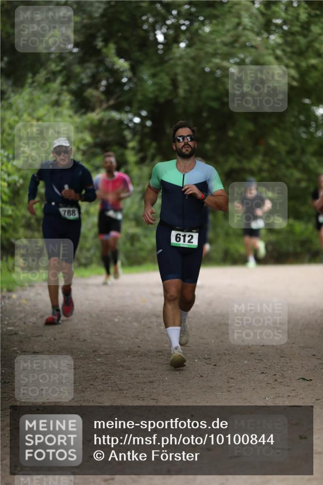 30.08.2026 - Elbe Triathlon Hamburg Antke Förster http://msf.ph/oto/10100844 30.08.2026 11:10:11 Laufen 788, 612 meine-sportfotos.de