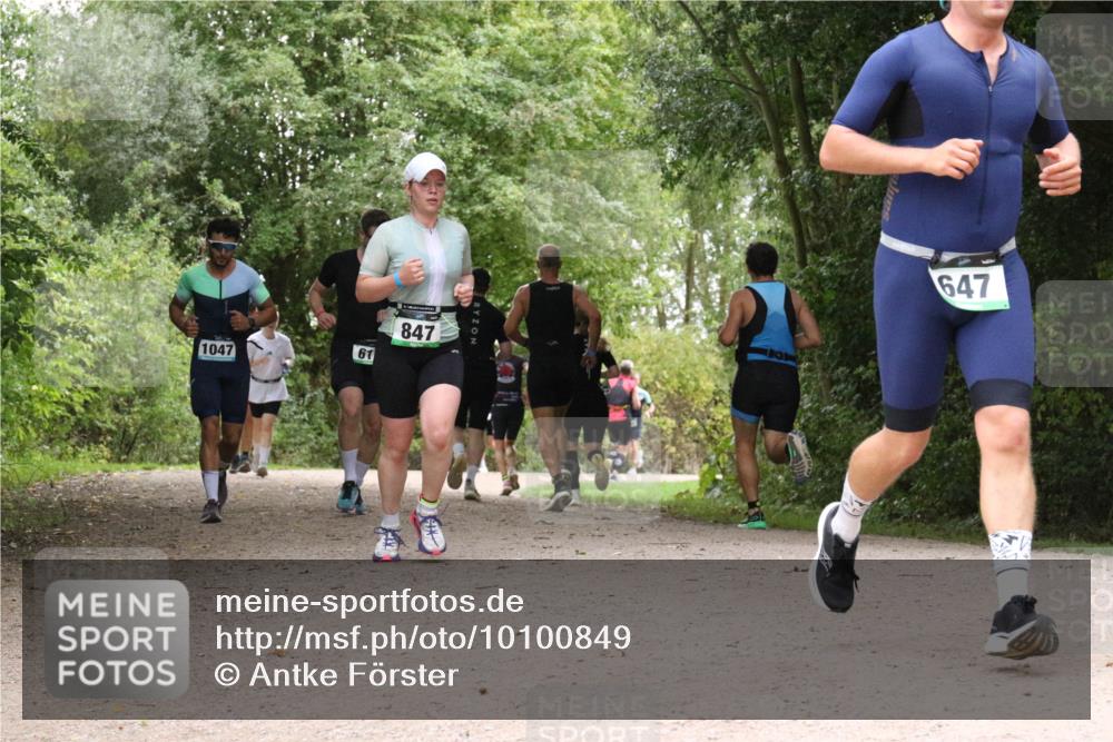 30.08.2026 - Elbe Triathlon Hamburg Antke Förster http://msf.ph/oto/10100849 30.08.2026 11:13:11 Laufen 1047, 61, 847, 647 meine-sportfotos.de