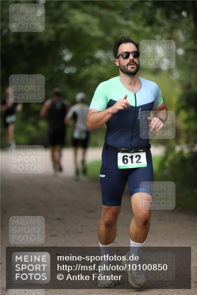 30.08.2026 - Elbe Triathlon Hamburg Antke Förster http://msf.ph/oto/10100850 30.08.2026 11:10:13 Laufen 612 meine-sportfotos.de