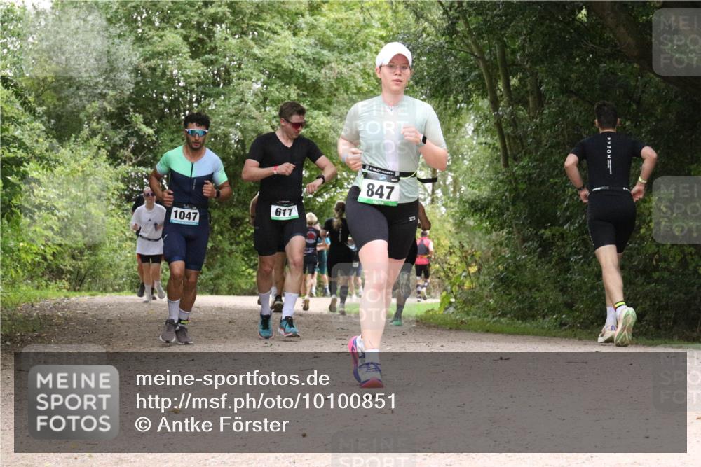 30.08.2026 - Elbe Triathlon Hamburg Antke Förster http://msf.ph/oto/10100851 30.08.2026 11:13:12 Laufen 1047, 617, 847 meine-sportfotos.de