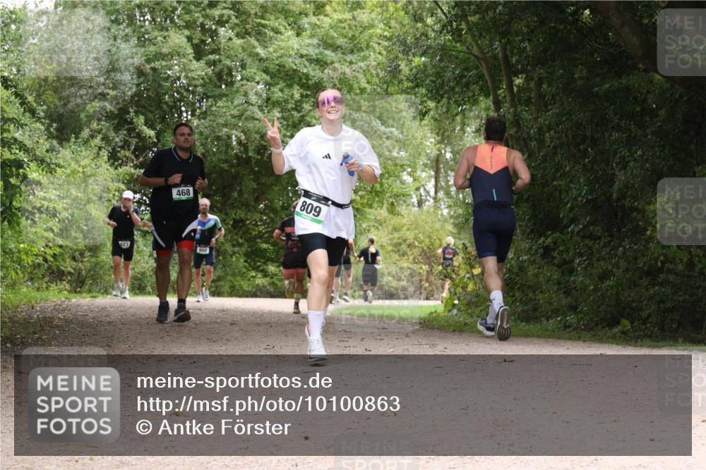 30.08.2026 - Elbe Triathlon Hamburg Antke Förster http://msf.ph/oto/10100863 30.08.2026 11:13:18 Laufen 468, 809, 650 meine-sportfotos.de