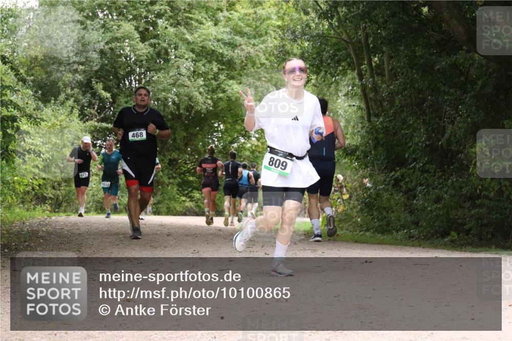 30.08.2026 - Elbe Triathlon Hamburg Antke Förster http://msf.ph/oto/10100865 30.08.2026 11:13:19 Laufen 623, 1032, 468, 809 meine-sportfotos.de