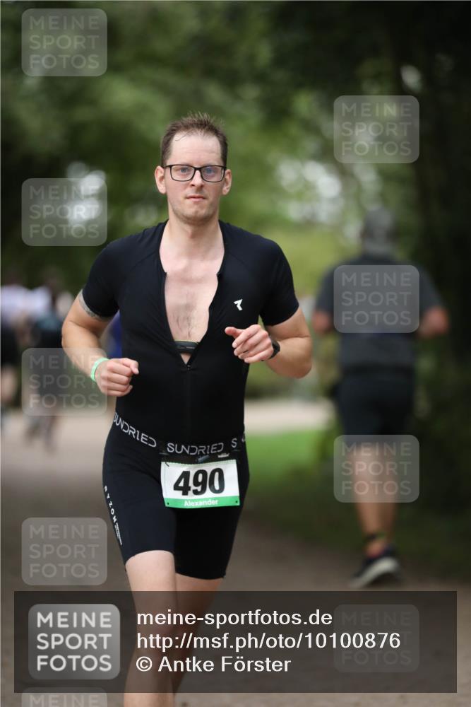 30.08.2026 - Elbe Triathlon Hamburg Antke Förster http://msf.ph/oto/10100876 30.08.2026 11:10:26 Laufen 490 meine-sportfotos.de