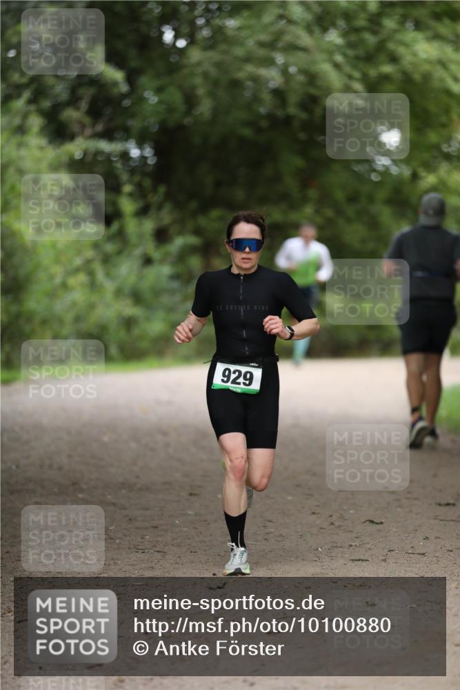 30.08.2026 - Elbe Triathlon Hamburg Antke Förster http://msf.ph/oto/10100880 30.08.2026 11:10:30 Laufen 929 meine-sportfotos.de
