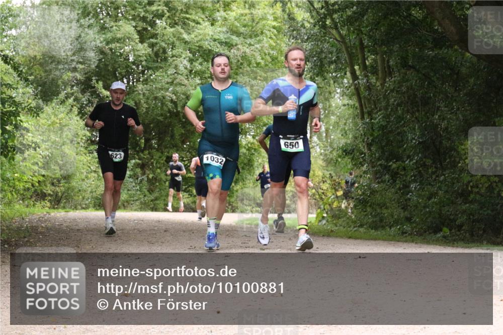 30.08.2026 - Elbe Triathlon Hamburg Antke Förster http://msf.ph/oto/10100881 30.08.2026 11:13:25 Laufen 1032, 623, 650 meine-sportfotos.de