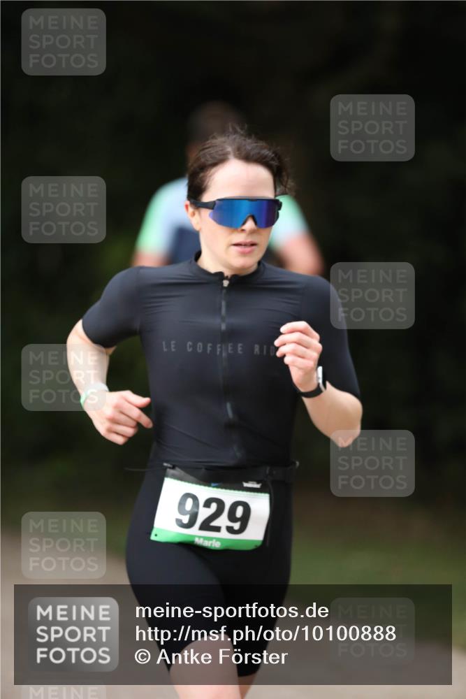 30.08.2026 - Elbe Triathlon Hamburg Antke Förster http://msf.ph/oto/10100888 30.08.2026 11:10:32 Laufen 929 meine-sportfotos.de