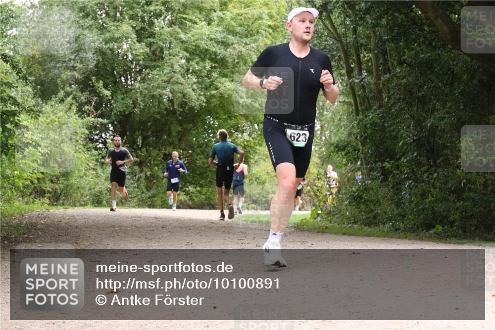 30.08.2026 - Elbe Triathlon Hamburg Antke Förster http://msf.ph/oto/10100891 30.08.2026 11:13:28 Laufen 623 meine-sportfotos.de