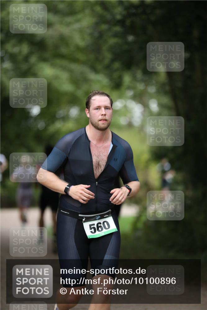 30.08.2026 - Elbe Triathlon Hamburg Antke Förster http://msf.ph/oto/10100896 30.08.2026 11:10:44 Laufen 560 meine-sportfotos.de