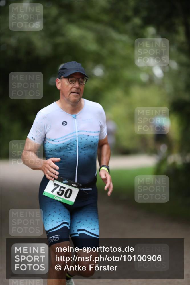 30.08.2026 - Elbe Triathlon Hamburg Antke Förster http://msf.ph/oto/10100906 30.08.2026 11:10:48 Laufen 750 meine-sportfotos.de