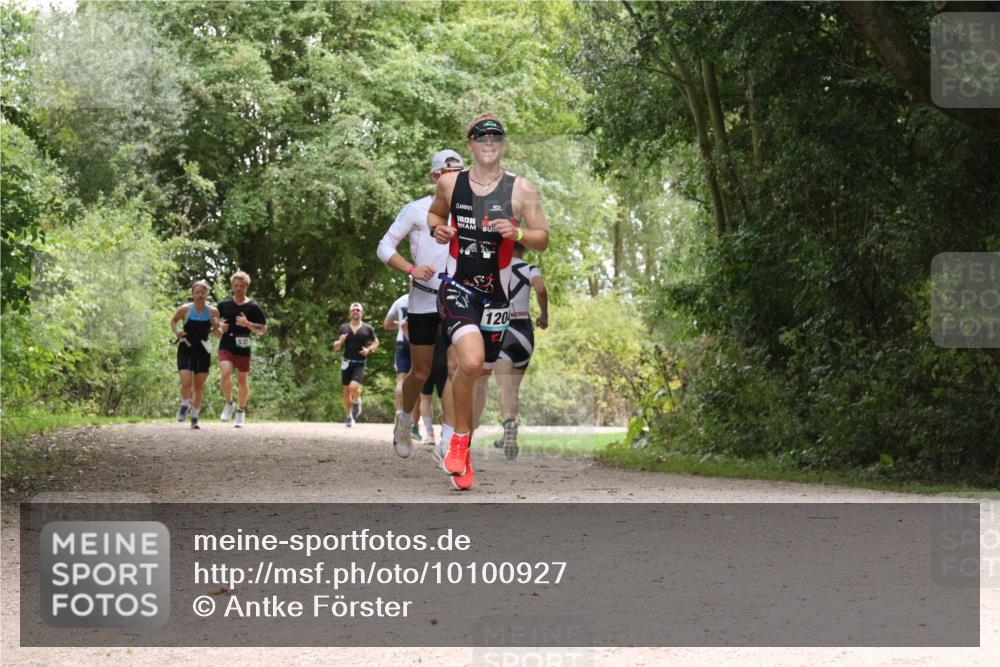 30.08.2026 - Elbe Triathlon Hamburg Antke Förster http://msf.ph/oto/10100927 30.08.2026 11:13:54 Laufen 120 meine-sportfotos.de