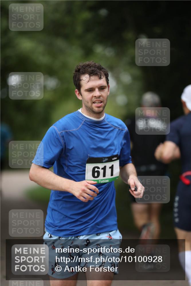 30.08.2026 - Elbe Triathlon Hamburg Antke Förster http://msf.ph/oto/10100928 30.08.2026 11:10:59 Laufen 611, 98319 meine-sportfotos.de