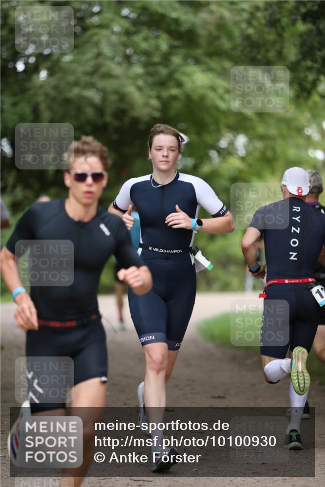30.08.2026 - Elbe Triathlon Hamburg Antke Förster http://msf.ph/oto/10100930 30.08.2026 11:11:00 Laufen  meine-sportfotos.de