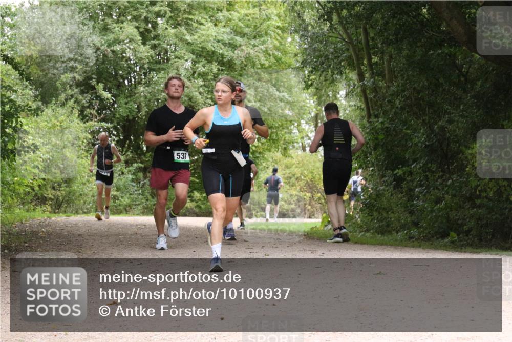 30.08.2026 - Elbe Triathlon Hamburg Antke Förster http://msf.ph/oto/10100937 30.08.2026 11:14:01 Laufen 537 meine-sportfotos.de