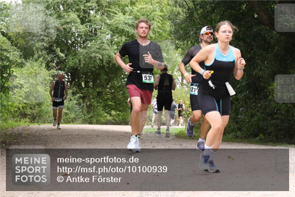 30.08.2026 - Elbe Triathlon Hamburg Antke Förster http://msf.ph/oto/10100939 30.08.2026 11:14:02 Laufen 775, 537, 121 meine-sportfotos.de