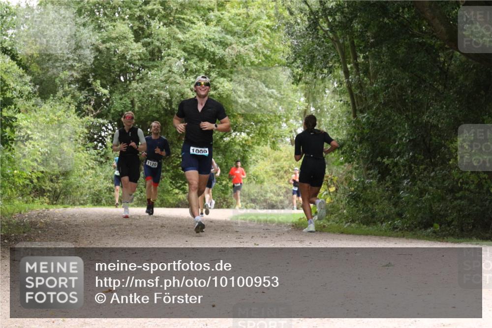 30.08.2026 - Elbe Triathlon Hamburg Antke Förster http://msf.ph/oto/10100953 30.08.2026 11:14:15 Laufen 1120, 1000 meine-sportfotos.de