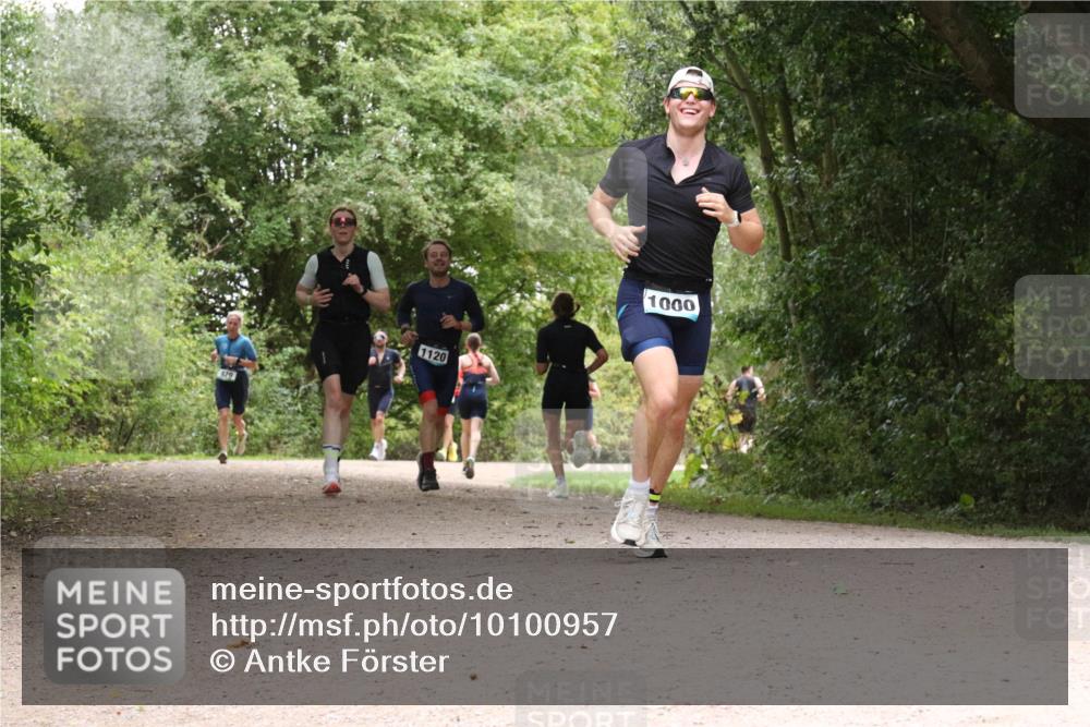 30.08.2026 - Elbe Triathlon Hamburg Antke Förster http://msf.ph/oto/10100957 30.08.2026 11:14:16 Laufen 79, 1120, 1000 meine-sportfotos.de