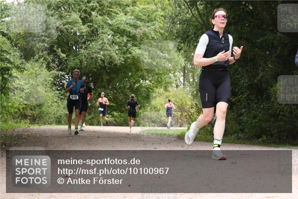 30.08.2026 - Elbe Triathlon Hamburg Antke Förster http://msf.ph/oto/10100967 30.08.2026 11:14:20 Laufen 979 meine-sportfotos.de