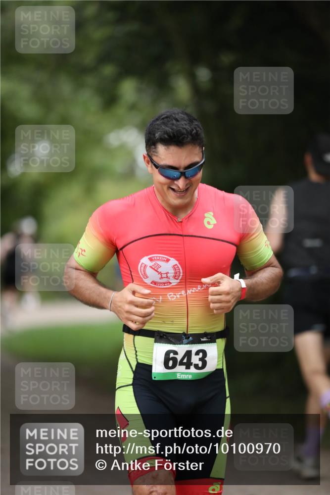 30.08.2026 - Elbe Triathlon Hamburg Antke Förster http://msf.ph/oto/10100970 30.08.2026 11:11:20 Laufen 1910, 643 meine-sportfotos.de