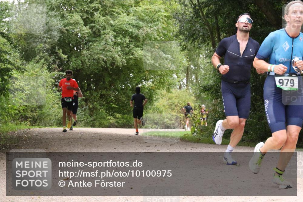 30.08.2026 - Elbe Triathlon Hamburg Antke Förster http://msf.ph/oto/10100975 30.08.2026 11:14:24 Laufen 979 meine-sportfotos.de