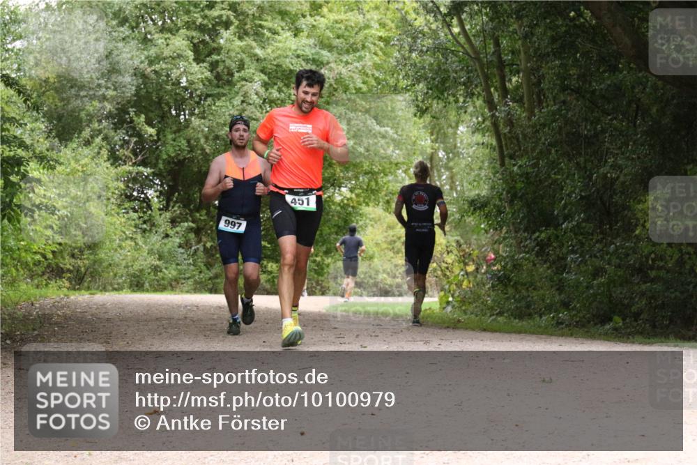 30.08.2026 - Elbe Triathlon Hamburg Antke Förster http://msf.ph/oto/10100979 30.08.2026 11:14:29 Laufen 997, 451 meine-sportfotos.de