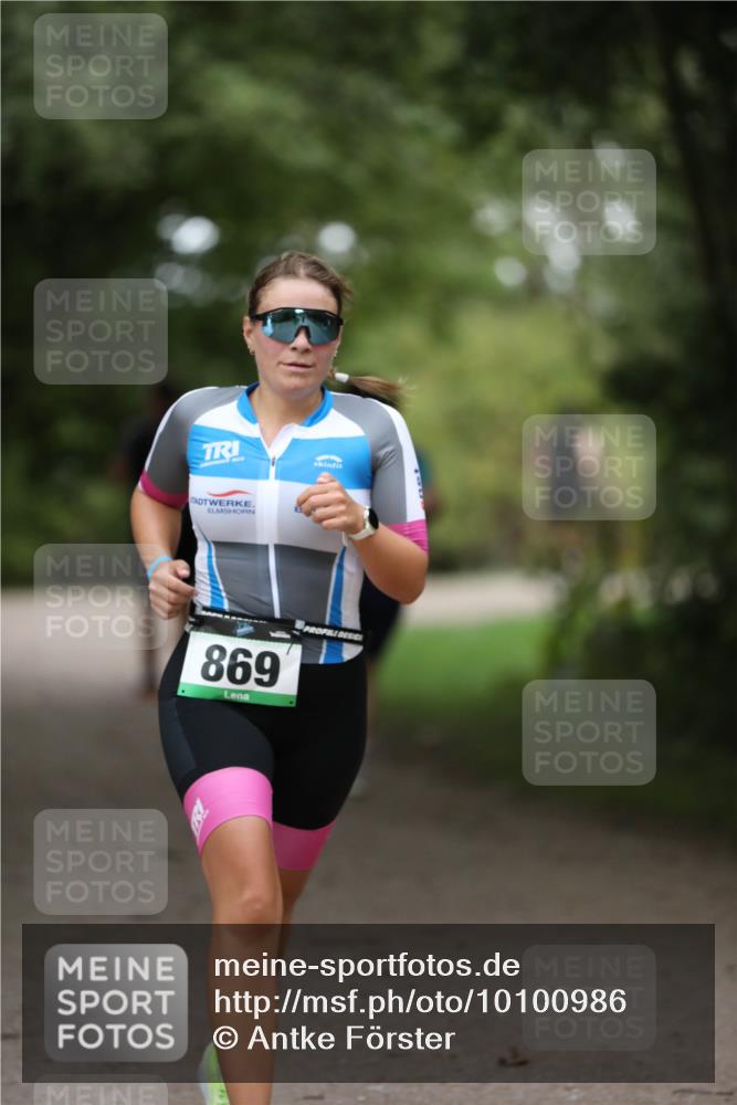 30.08.2026 - Elbe Triathlon Hamburg Antke Förster http://msf.ph/oto/10100986 30.08.2026 11:11:31 Laufen 869 meine-sportfotos.de