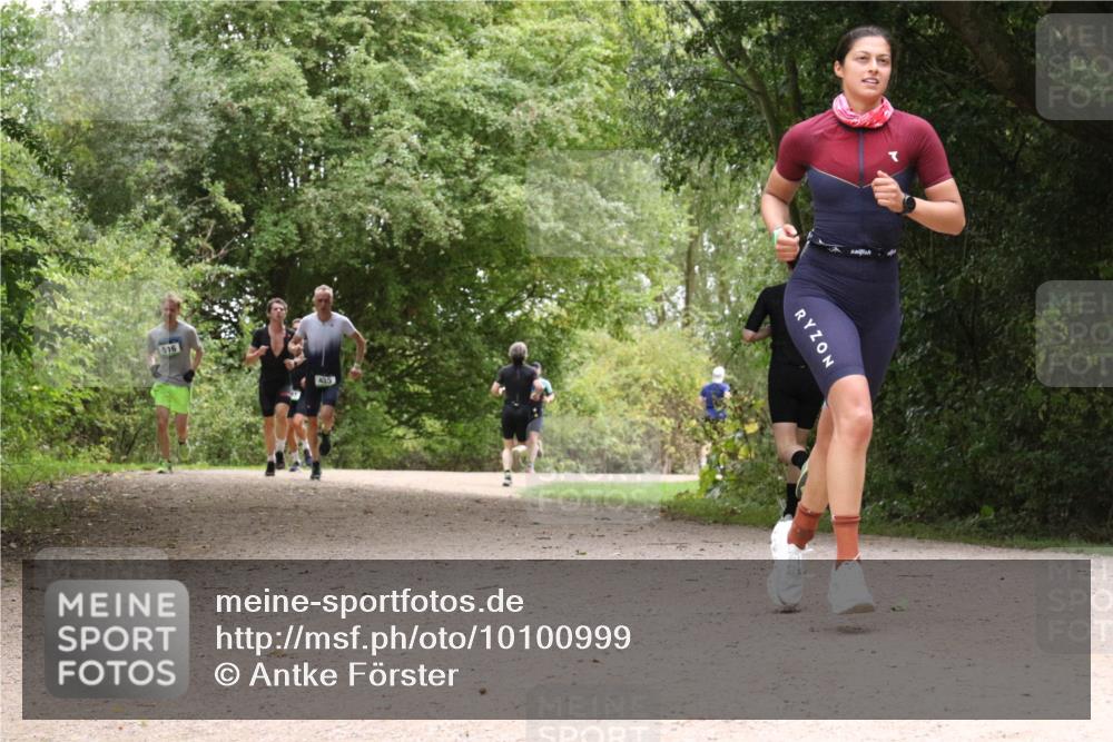 30.08.2026 - Elbe Triathlon Hamburg Antke Förster http://msf.ph/oto/10100999 30.08.2026 11:14:47 Laufen  meine-sportfotos.de